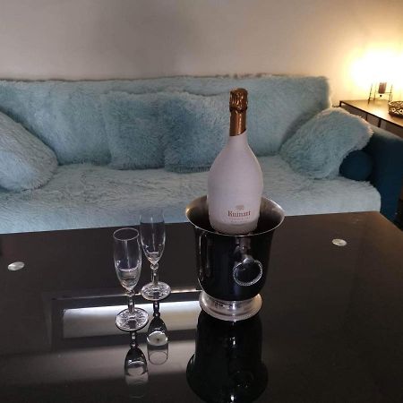 Suite Jacuzzi Au Calme Domont Exterior foto